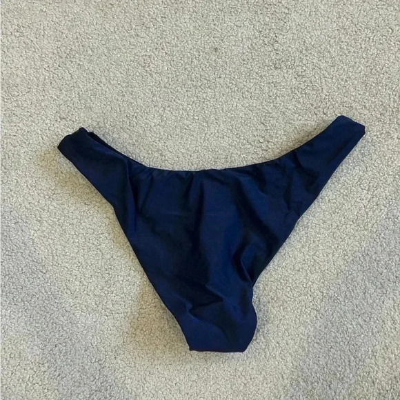 New with tags j crew dark navy blue Curved-waist cheeky bikini bottom - Picture 2 of 4